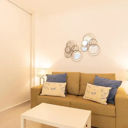 Beachfront Apartment *